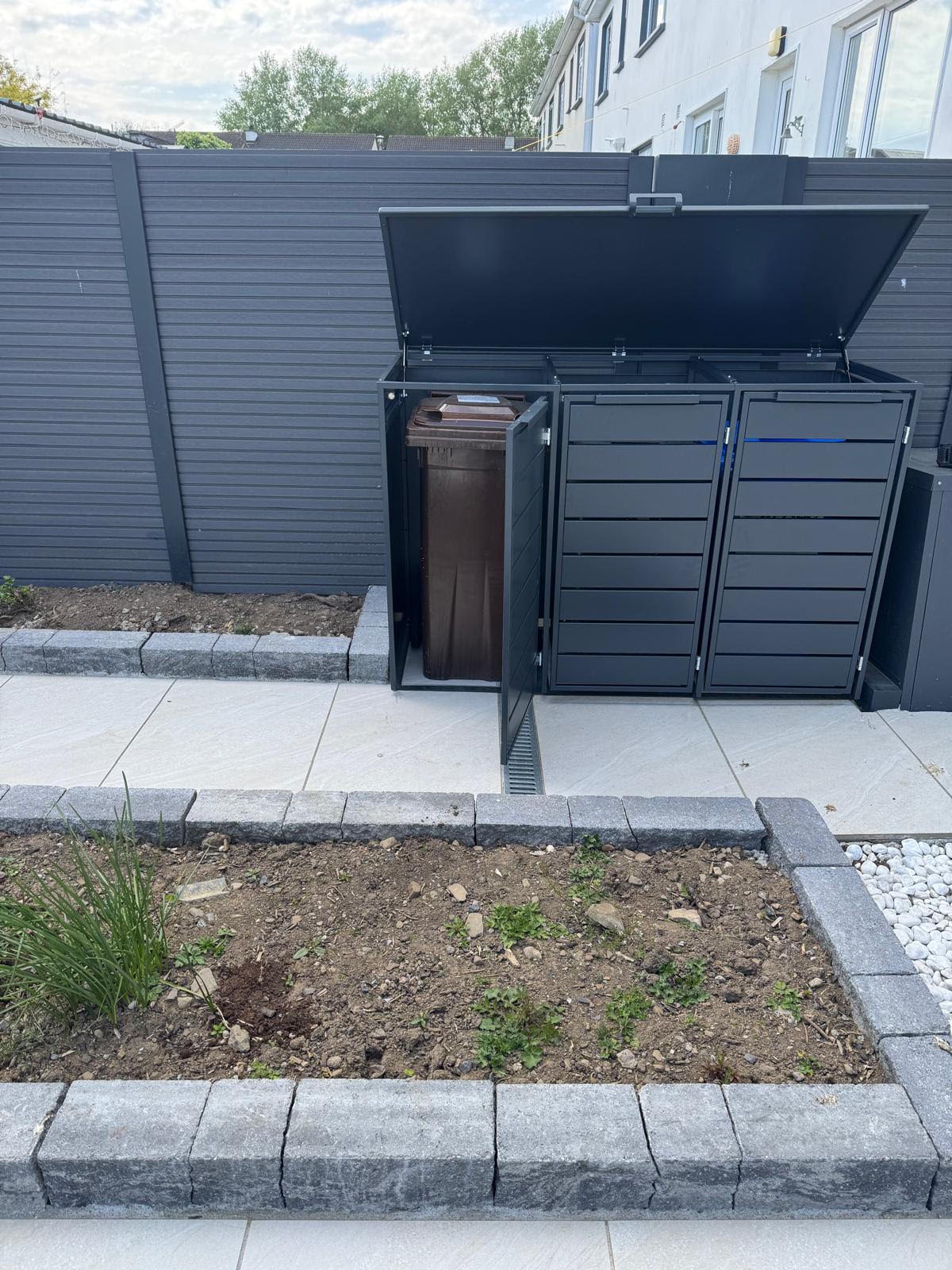 B Series metal wheelie bin store – view 1